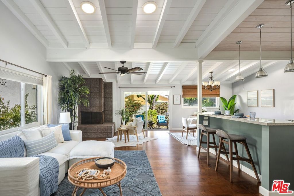 5359 Reef Way