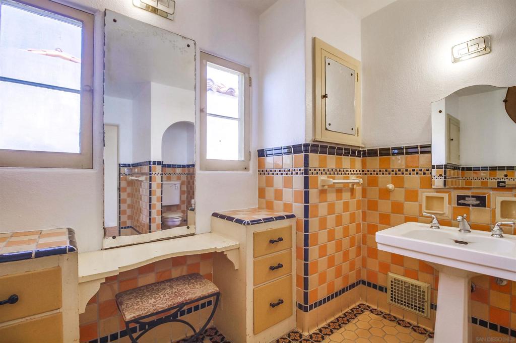 Mission Hills - Residential