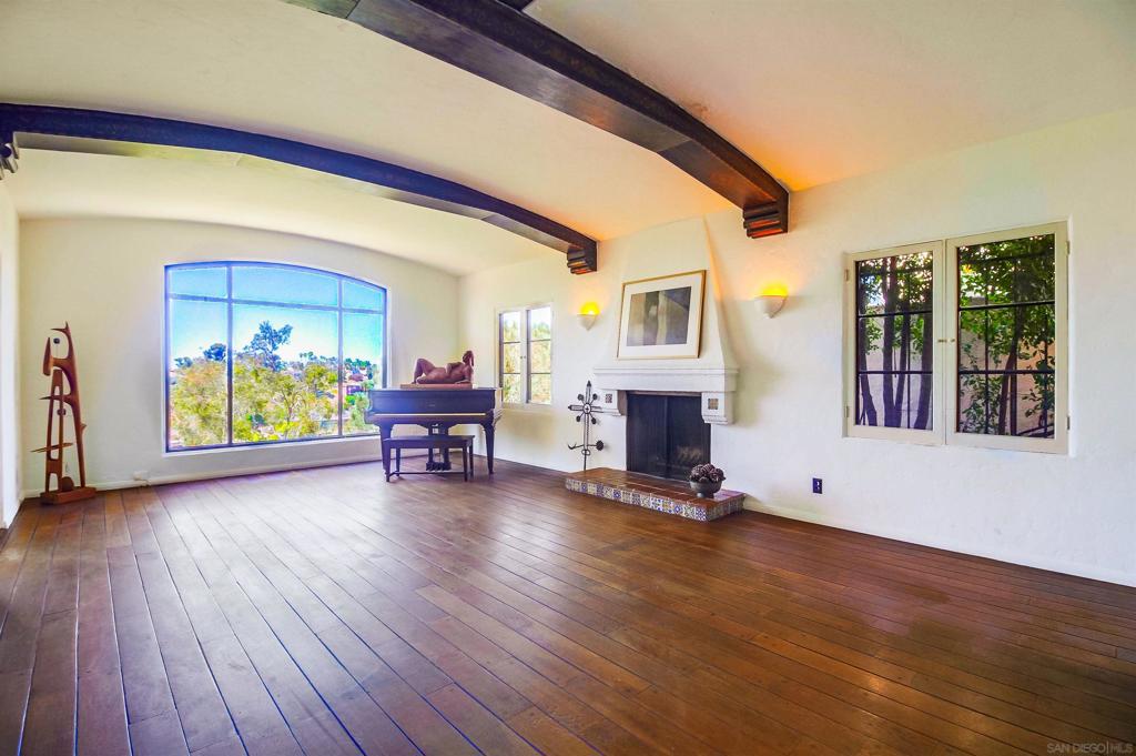 Mission Hills - Residential