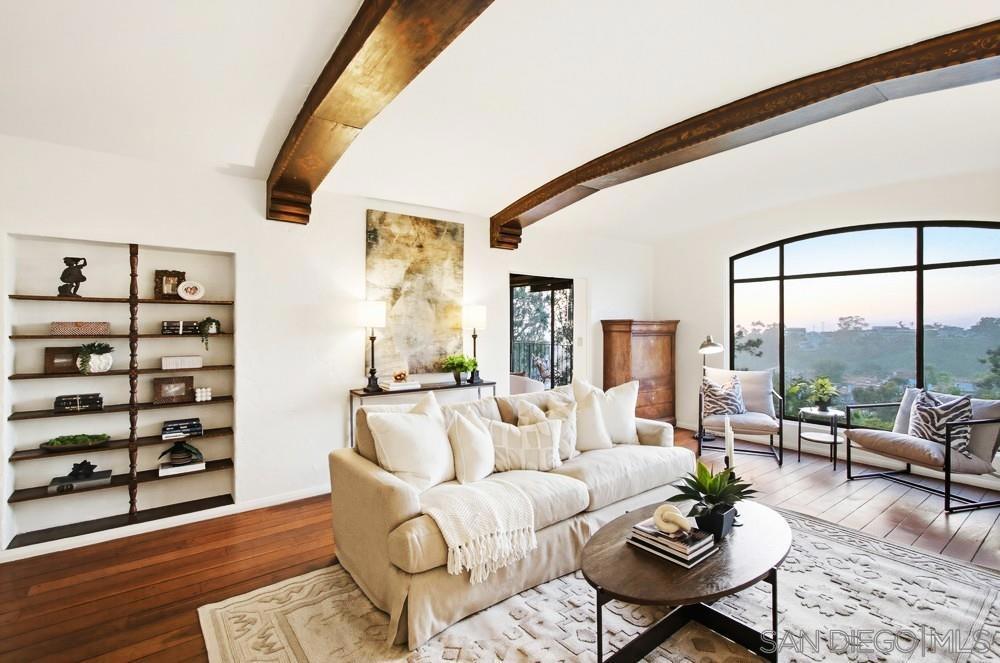 2854 Albatross Street