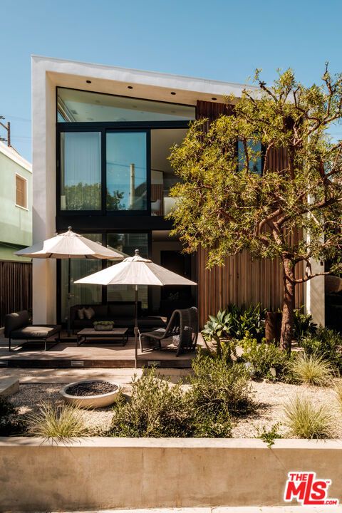 Photo of 303 30th Street, Hermosa Beach, CA 90254 (MLS # 26831223)