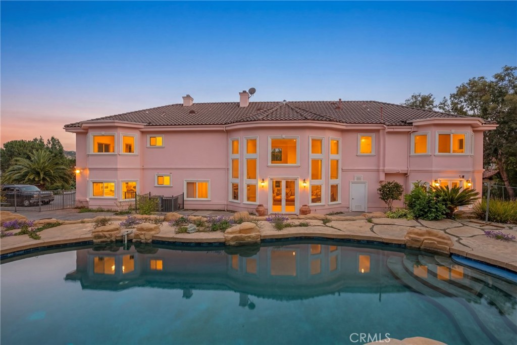 15 Maverick Lane