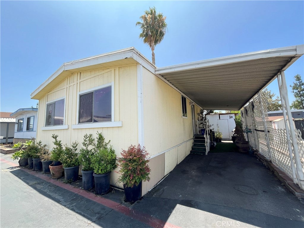 716 N Grand Avenue H5