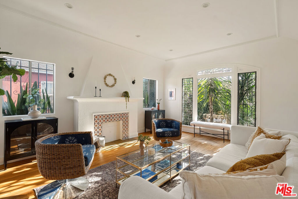 2826 Somerset Drive