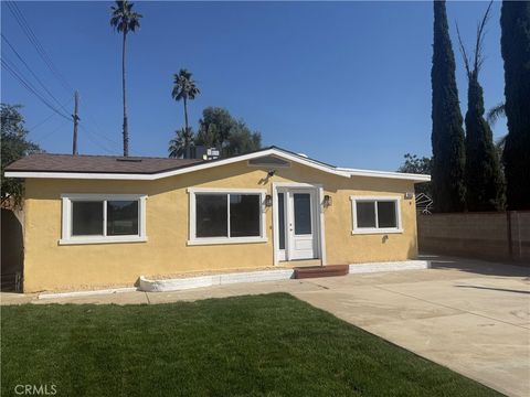 Photo of 10337 Mull Ave, Riverside, CA 92505 (MLS # IV26112502)