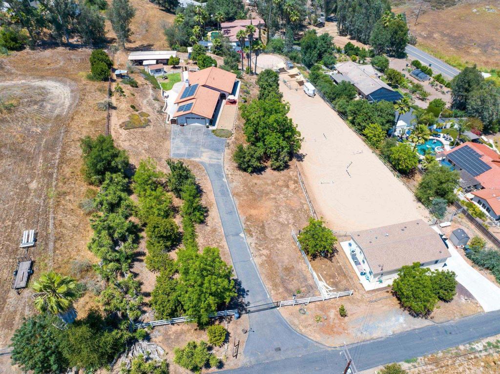 2605 Kauana Loa Drive