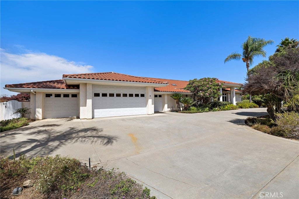 647 tumble creek Lane