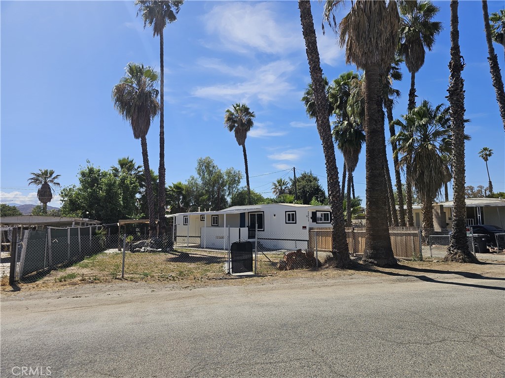22775 Raymond