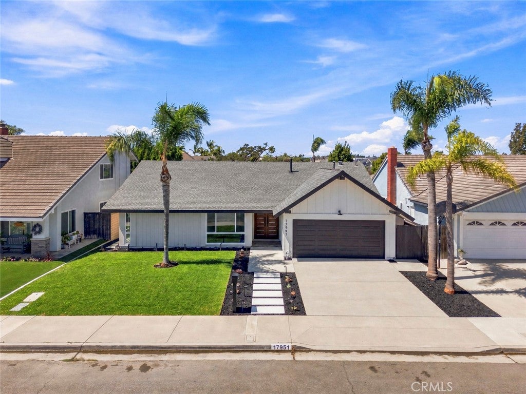 17951 Whitford Lane 17951 Whitford Lane