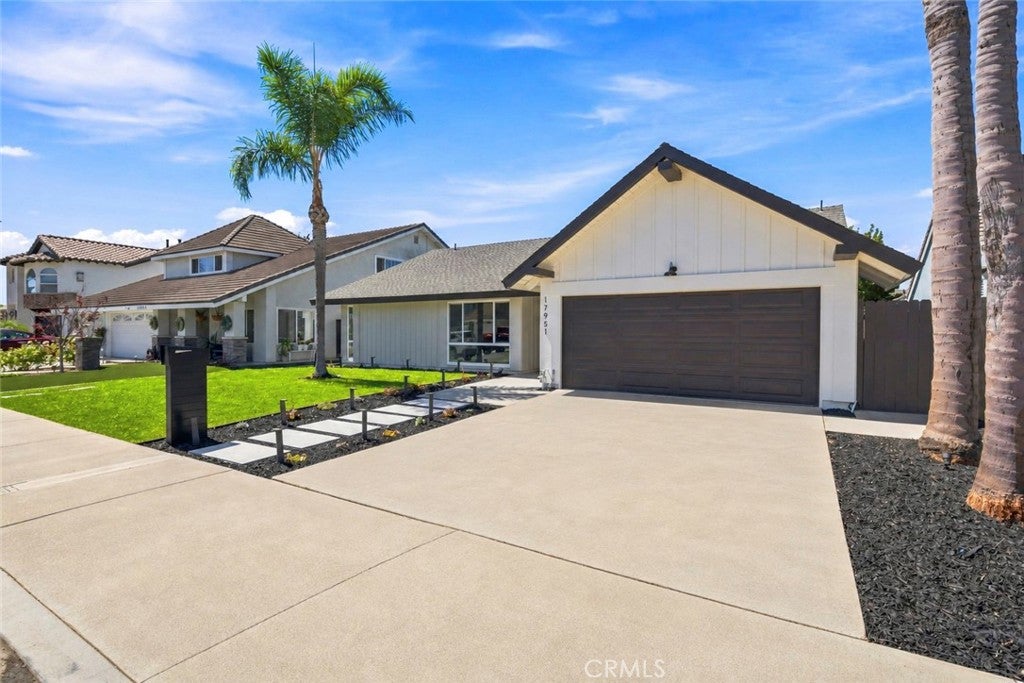 17951 Whitford Lane 17951 Whitford Lane