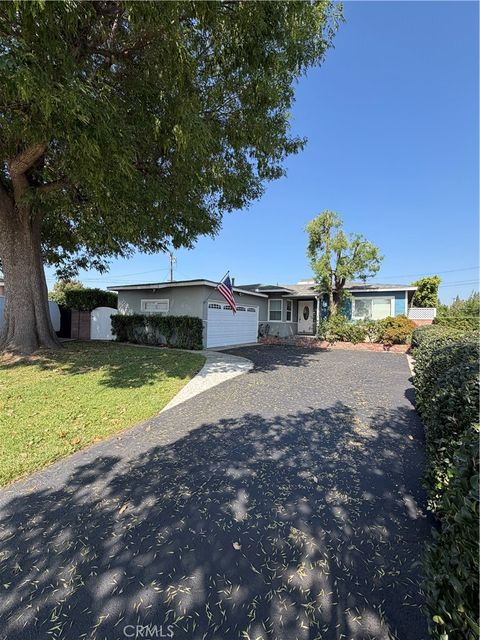 Photo of 15853 Romar, Granada Hills, CA 91343 (MLS # SR26030499)