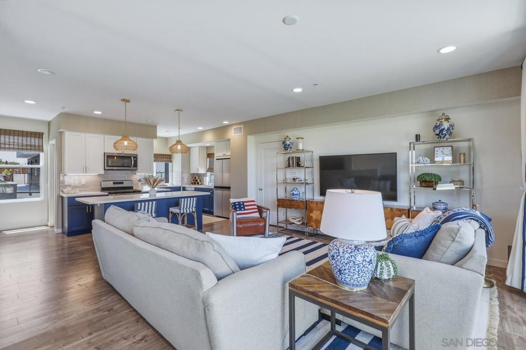 4100 Voltaire St 101