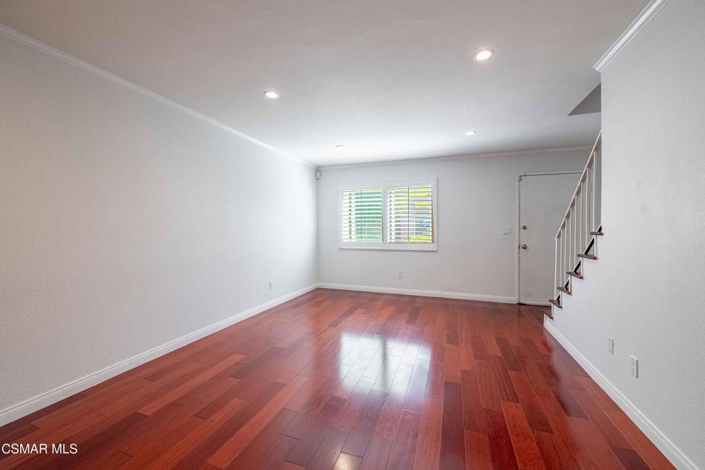 Lake Lindero Townhomes-891 - 891 - Residential
