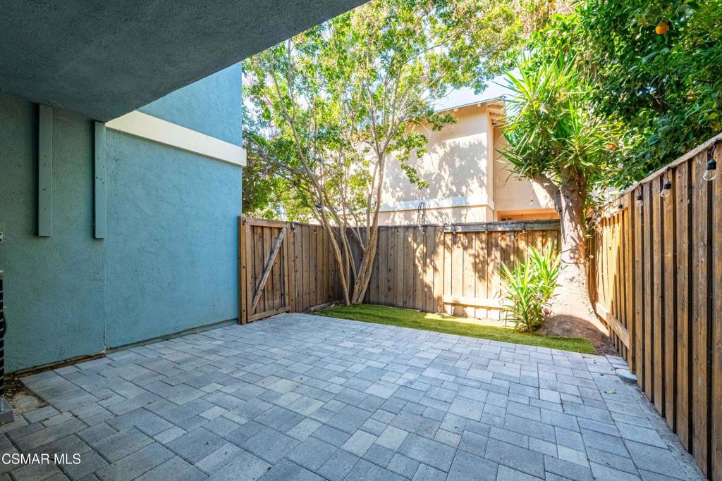 Lake Lindero Townhomes-891 - 891 - Residential