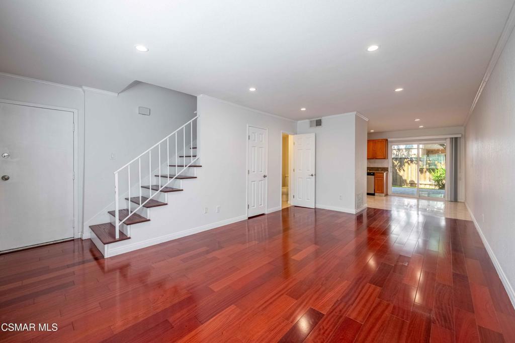 Lake Lindero Townhomes-891 - 891 - Residential