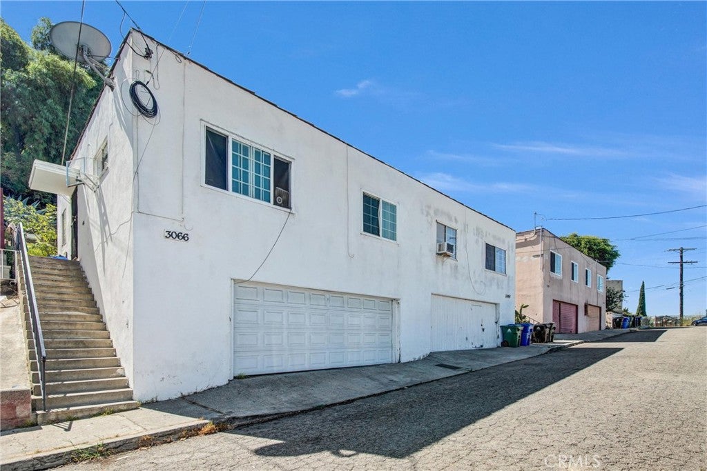 3064 Isabel DR, Los Angeles CA 90065