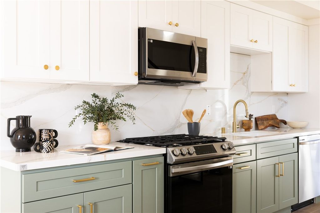 Photo of 5443 Blackwelder St, Los Angeles, CA 90016 (MLS # SR26010693)