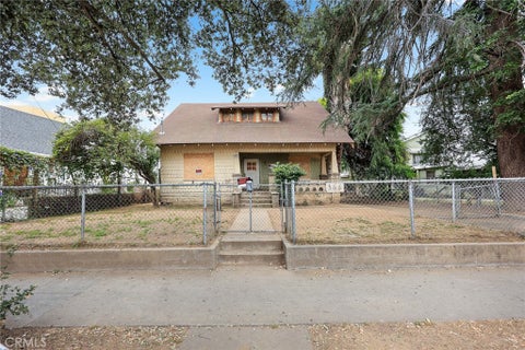 Photo of 366 E Orange Grove BLVD, Pasadena, CA 91104 (MLS # PF26106795)