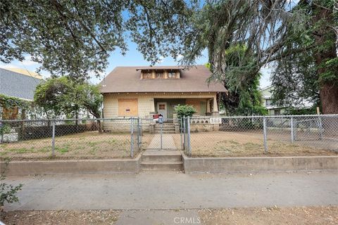 Photo of 366 E Orange Grove BLVD, Pasadena, CA 91104 (MLS # PF26106795)