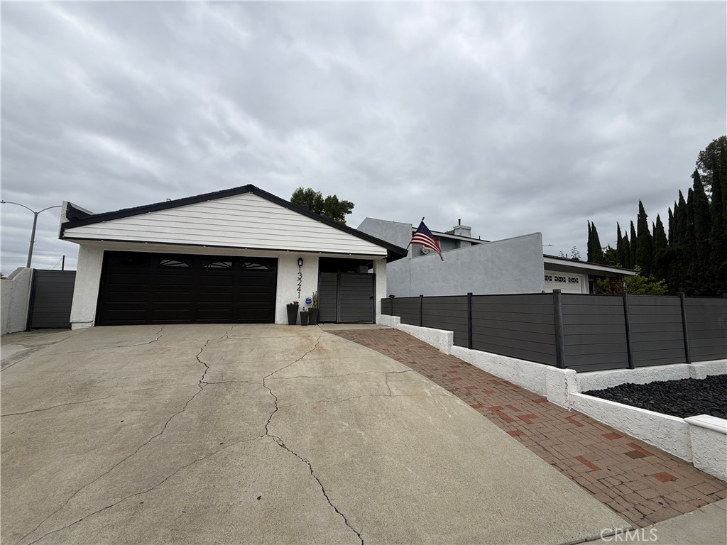 13241 Oakwood
