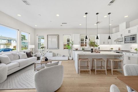 Photo of 217 Athena Court, Mountain View, CA 94043 (MLS # ML82040907)