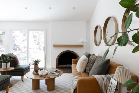 725 Santa Florencia Solana Beach CA 92075