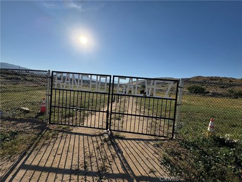 Photo of 0 Tierra Subida, Palmdale, CA 93550 (MLS # SR26070610)