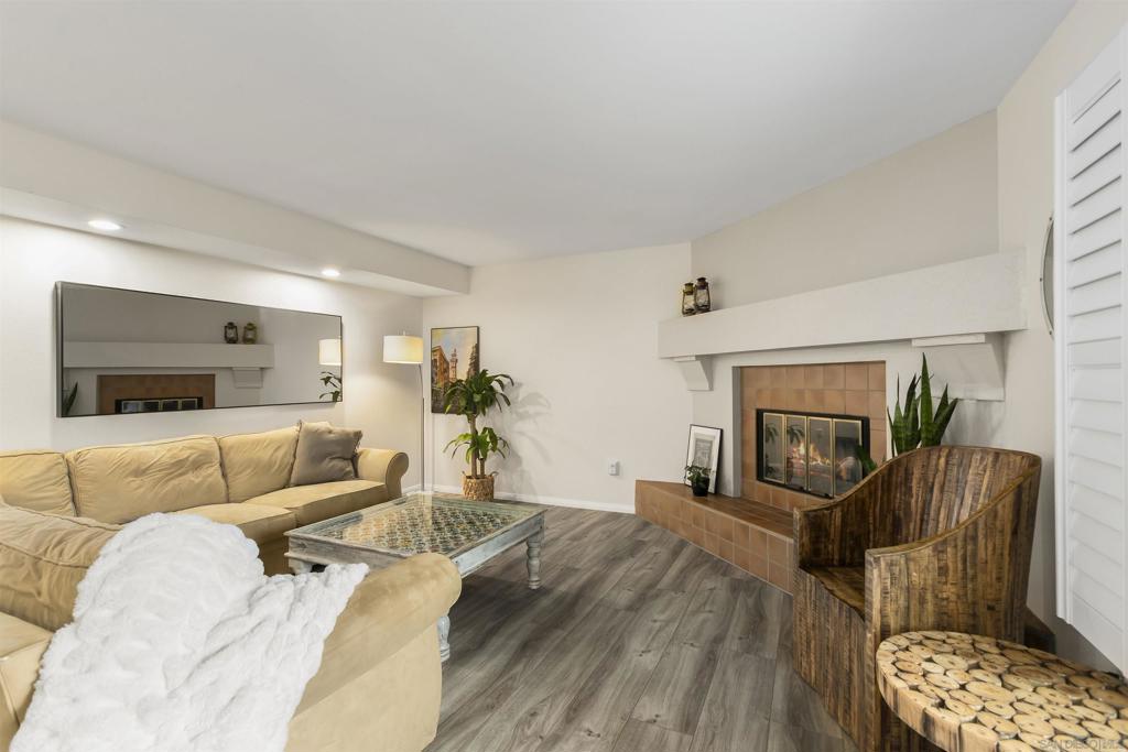 6960 Hyde Park Dr 12