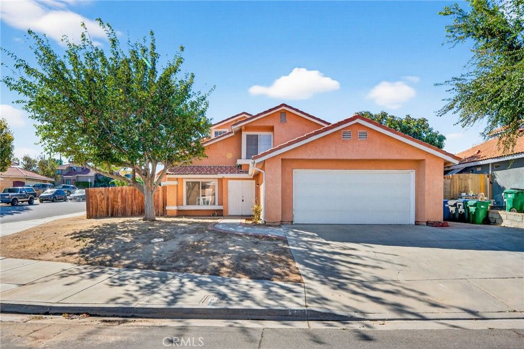 Photo of 234 Tahquitz Pl, Palmdale, CA 93550 (MLS # OC25234011)