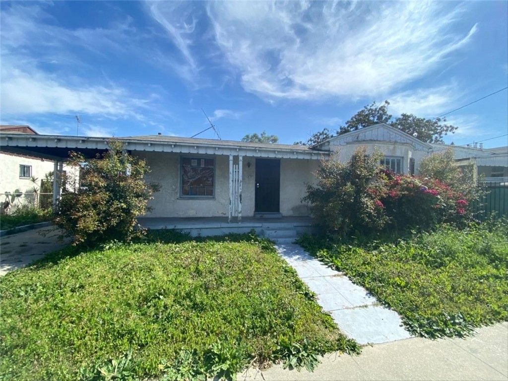 Photo of 10958 S Budlong Ave, Los Angeles, CA 90044 (MLS # WS26049755)