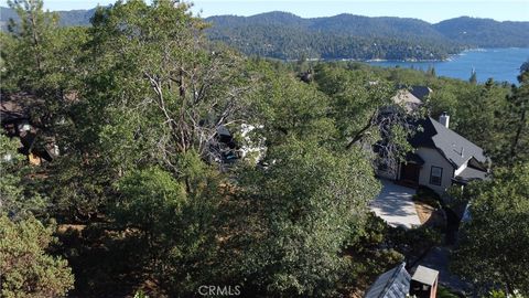 Photo of 1248 Glacier Drive, Lake Arrowhead, CA 92352 (MLS # IG25233513)