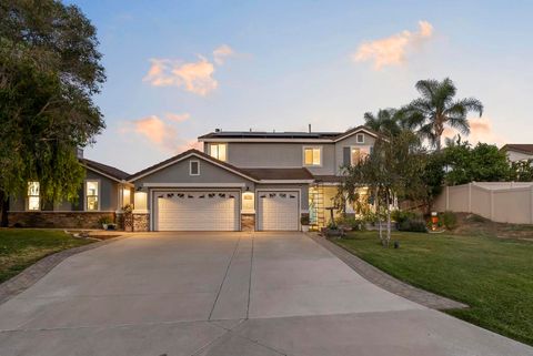 1328 Woodhaven Dr Oceanside CA 92056