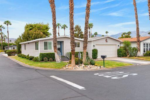 1170 Via Merced