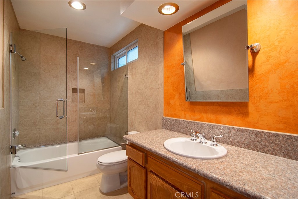 Lake Lindero (856) - Residential