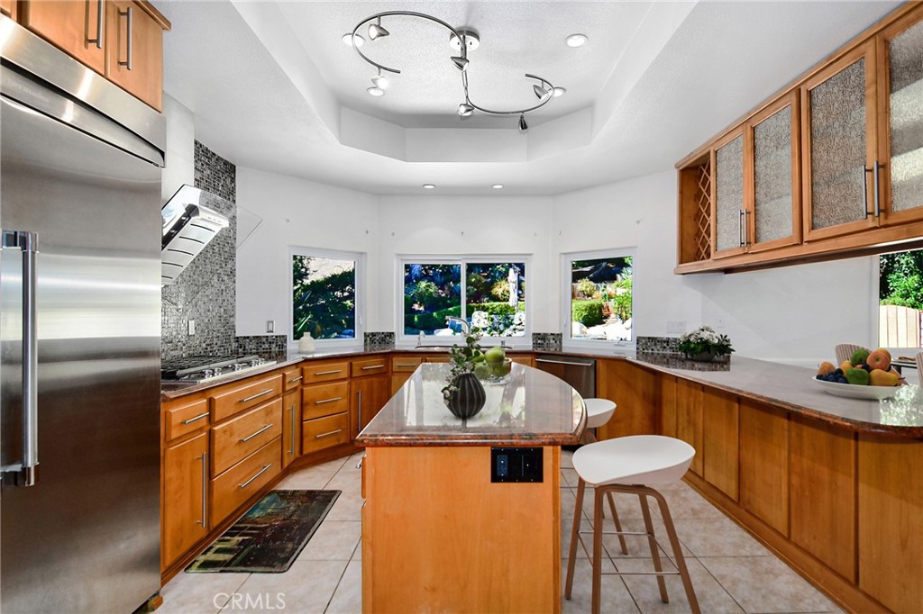 Lake Lindero (856) - Residential