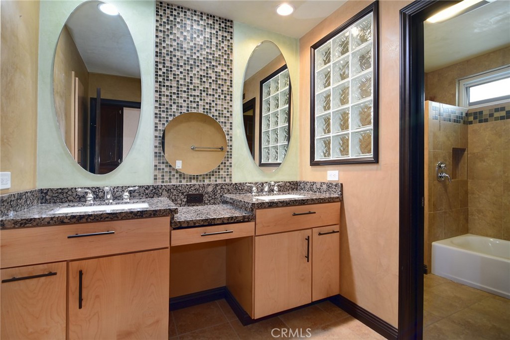 Lake Lindero (856) - Residential