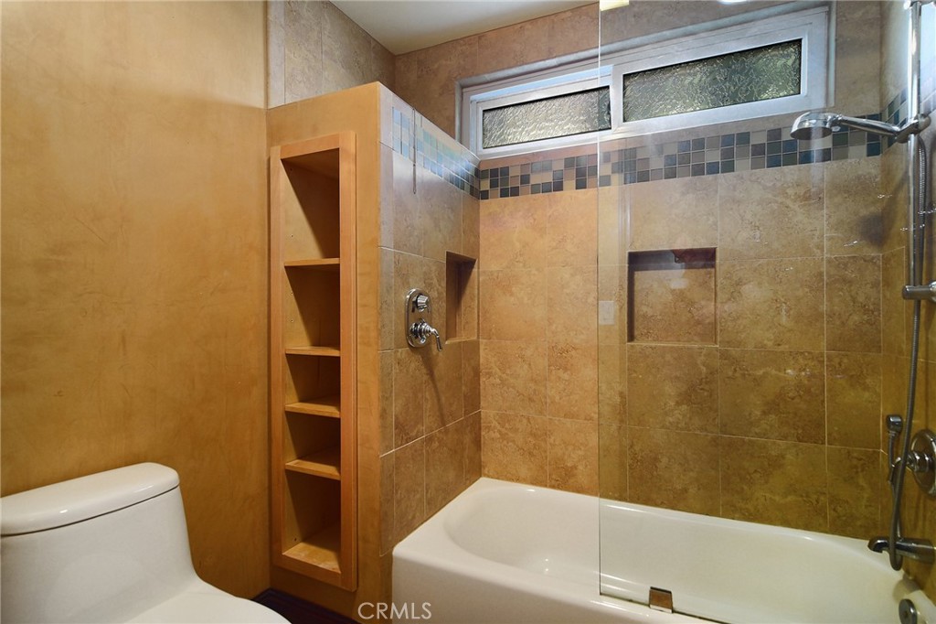 Lake Lindero (856) - Residential