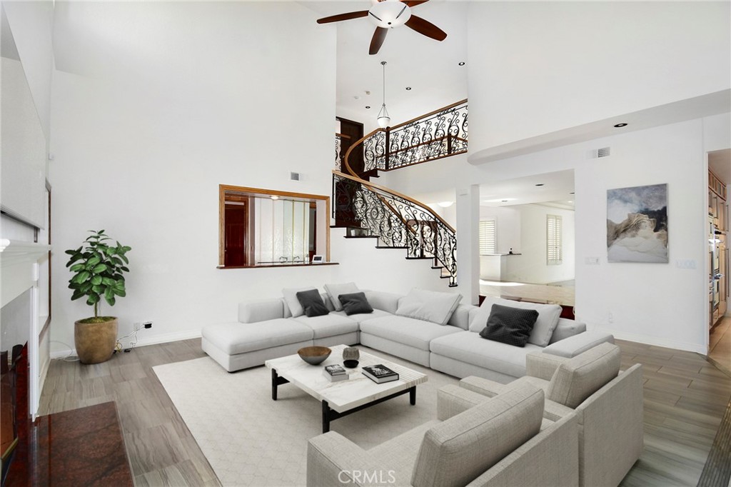 Lake Lindero (856) - Residential