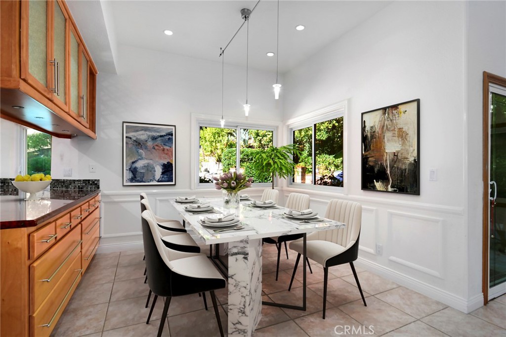 Lake Lindero (856) - Residential