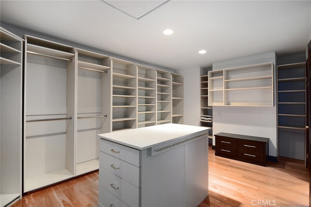 Lake Lindero (856) - Residential