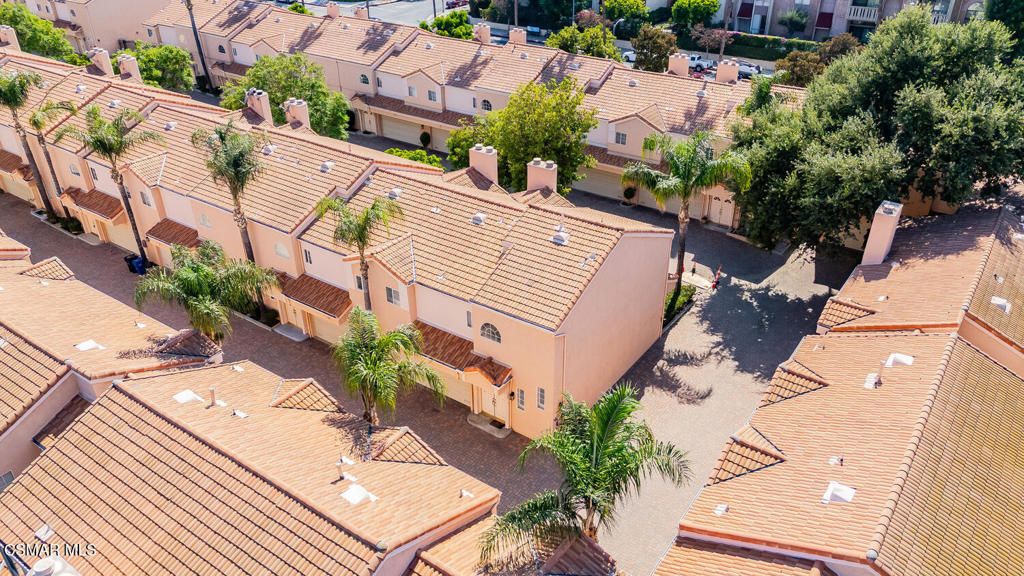 Photo of 5200 White Oak Avenue #30, Encino, CA 91316 (MLS # 225004284)
