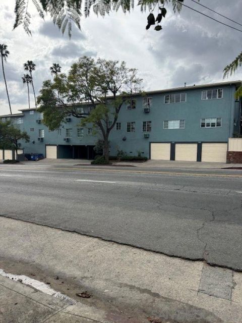 Photo of 4501 Finley Ave #4, Los Angeles, CA 90027 (MLS # 260003817SD)