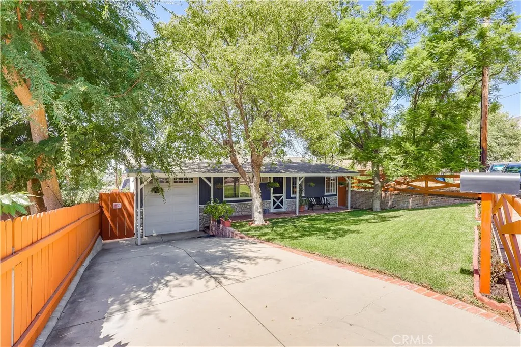 Tujunga, California 91042, United States, 2 Bedrooms Bedrooms, ,1 BathroomBathrooms,Residential,Active,200890