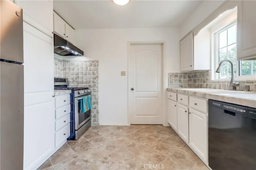 Tujunga, California 91042, United States, 2 Bedrooms Bedrooms, ,1 BathroomBathrooms,Residential,Active,200890