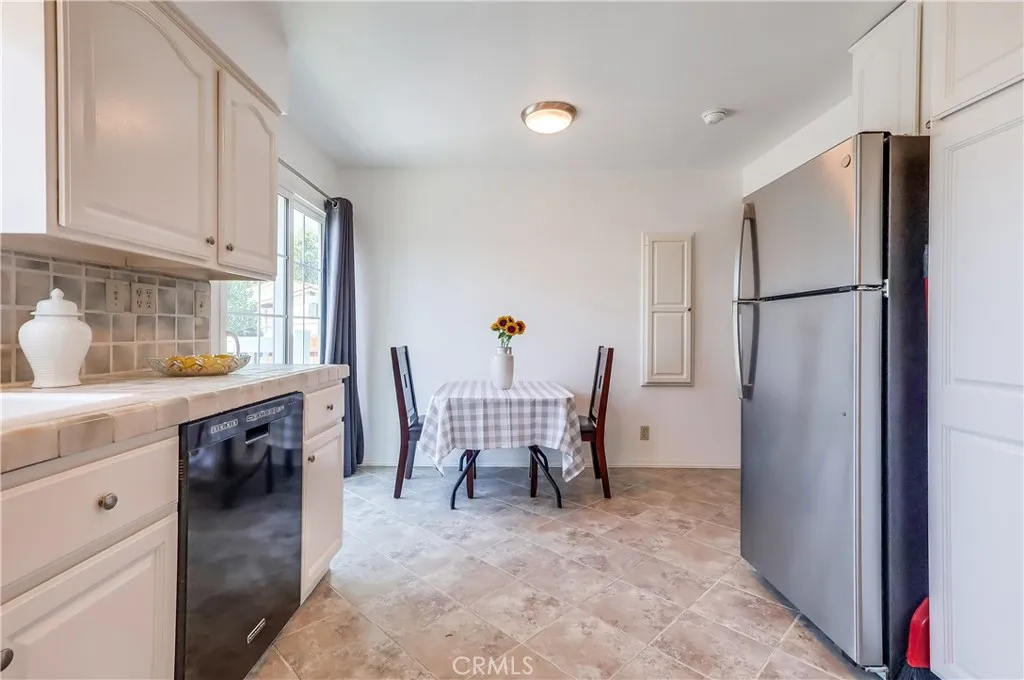 Tujunga, California 91042, United States, 2 Bedrooms Bedrooms, ,1 BathroomBathrooms,Residential,Active,200890