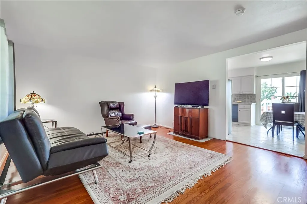 Tujunga, California 91042, United States, 2 Bedrooms Bedrooms, ,1 BathroomBathrooms,Residential,Active,200890