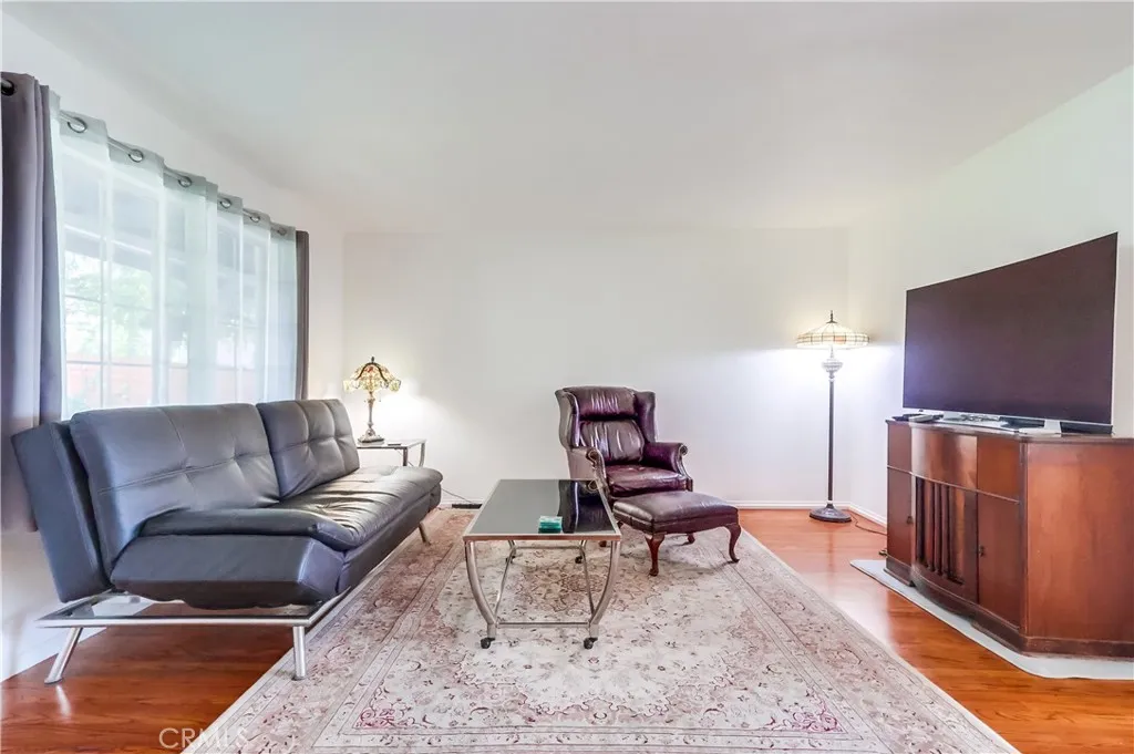 Tujunga, California 91042, United States, 2 Bedrooms Bedrooms, ,1 BathroomBathrooms,Residential,Active,200890