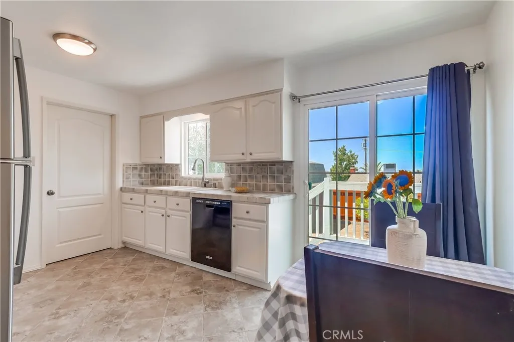 Tujunga, California 91042, United States, 2 Bedrooms Bedrooms, ,1 BathroomBathrooms,Residential,Active,200890