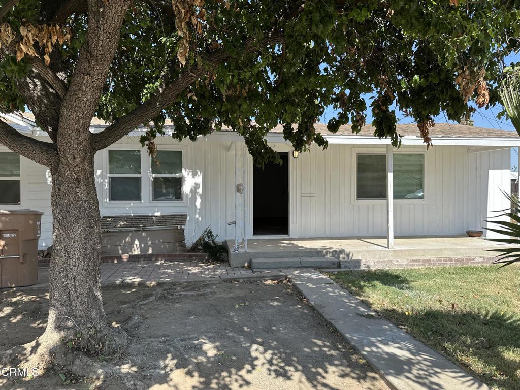 Great home for sale, remodeled FHA buyers welcome. move in ready. great location walking distance to school, stores just a couple miles to the airport. Perfect home for first time home buyers or investors.