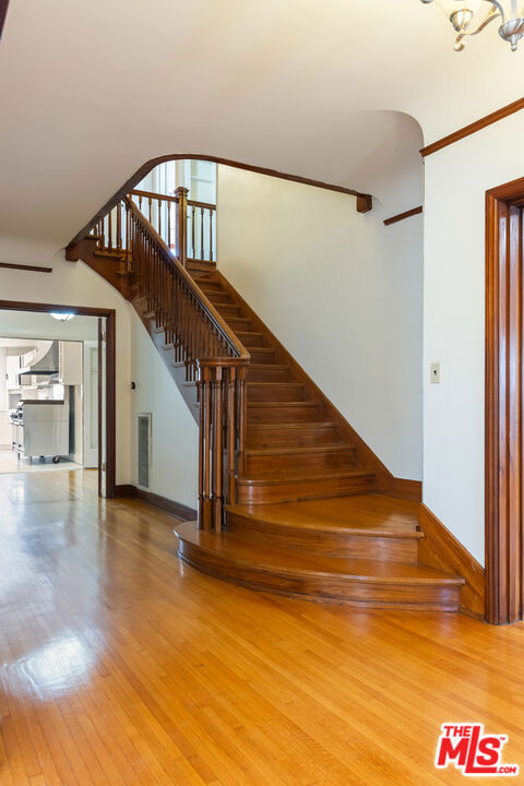 955 S Highland Avenue